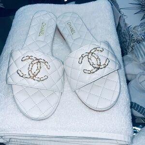 🔥 Chanel white  Quilted Sandals with Iconic chain CC size 42 10 11 11.5